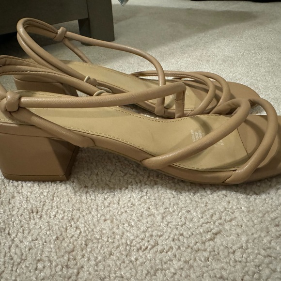 H&M Sandals - Picture 3 of 6